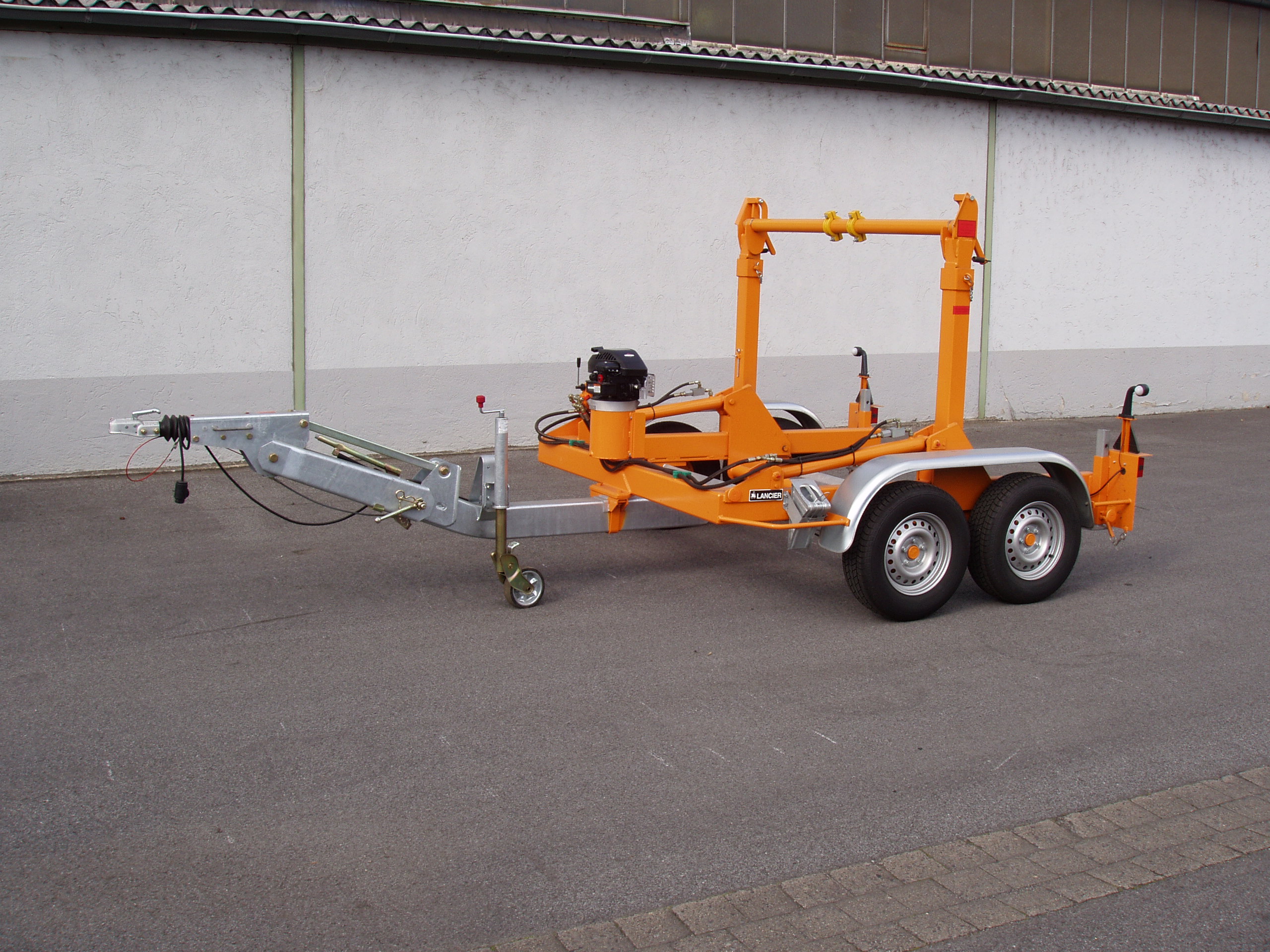 Cable Drum Trailer Series Kwith hydraulically operated drum-grips